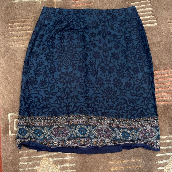 🎉HP 10/11/2025🎉 Talbots Wrap Skirt - Picture 2 of 3